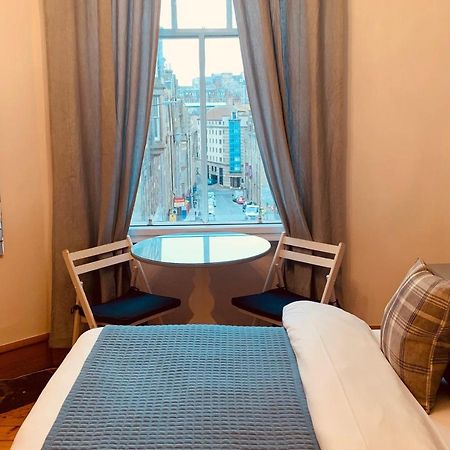 The Royal Mile Residence By Reserve Apartments Единбург Екстериор снимка